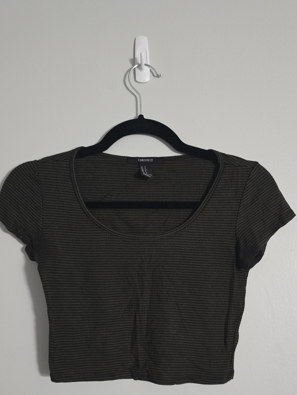 Forever 21 Olive Ribbed Short Sleeve Crop Top